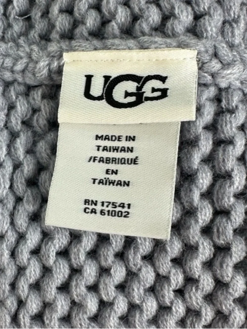 UGG Beanie One Size Light Gray Knit Pom Pom Hat NWT